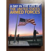 Un Día En La Vida De Las Fuerzas Armadas De Estados Unidos, usado segunda mano  Perú 
