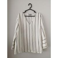 Blusa Blanca Con Líneas Negras , Cuello V - H&m, usado segunda mano  Perú 
