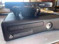 Xbox 360 Slim Negro Mate Con Kinect / Con 2 Juegos De Regalo segunda mano  Perú 