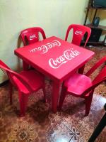 Mesa Y Sillas De Plastico Coca Cola - Marca Rey  segunda mano  Perú 