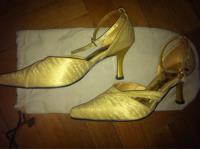 Usado, Zapato Dorado Elegante Talla 35. Vanite Dorado segunda mano  Perú 